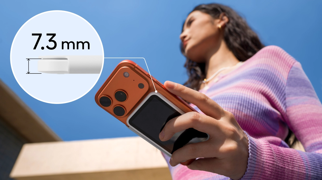 Smukły Insta360 Snap Selfie Screen o grubości 7,3 mm